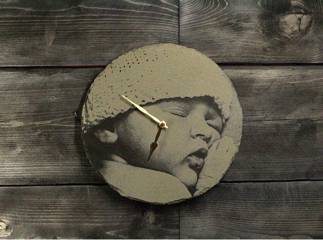 Photograph Engraving Round Clock